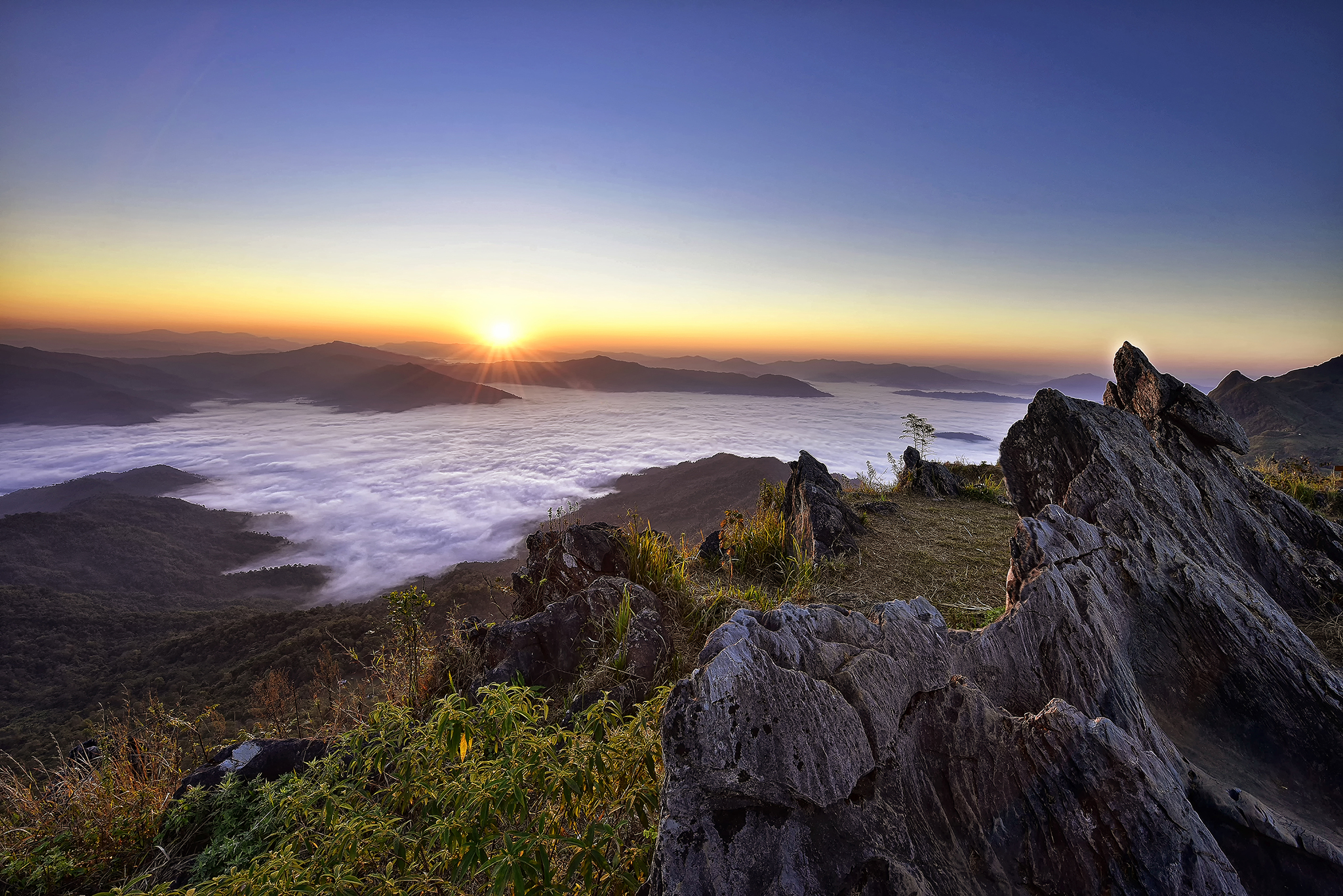 ผลการค้นหารูปภาพสำหรับ ดอยผาตั้ง