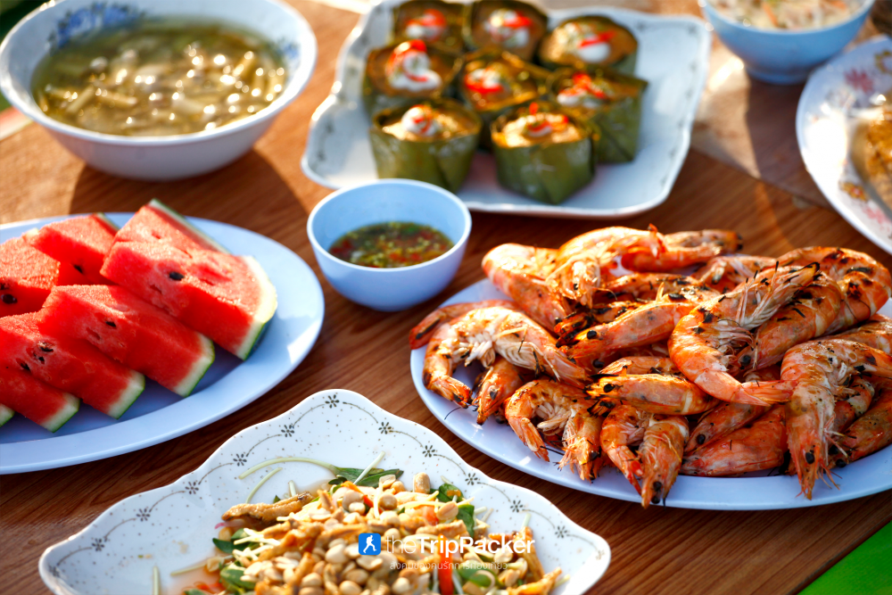 บ้านทะเลน้อย : ล่องแพ ส่องเหยี่ยว เที่ยวจนพระอาทิตย์ตก