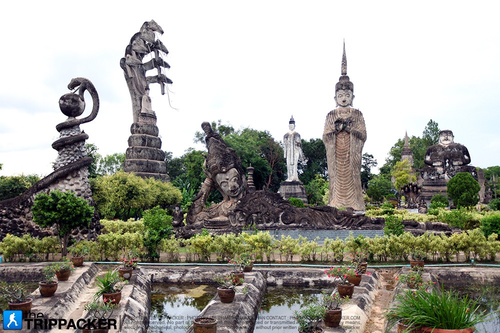 ศาลาแก้วกู่ วัดแขก ที่เที่ยวหนองคาย